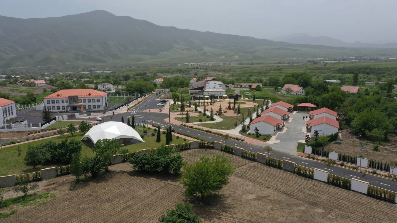 Növbəti köç karvanları Ballıca və Badara kəndlərinə çatıb