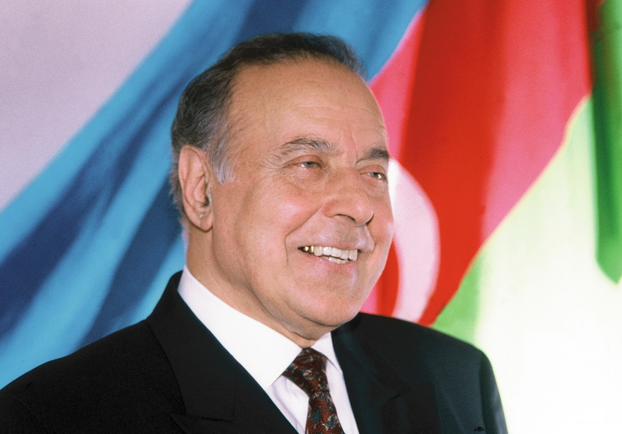 Azərbaycançılığın dövlət siyasəti səviyyəsinə yüksəldilməsi Ulu Öndərin uzaqgörənliyinin nəticəsi idi -