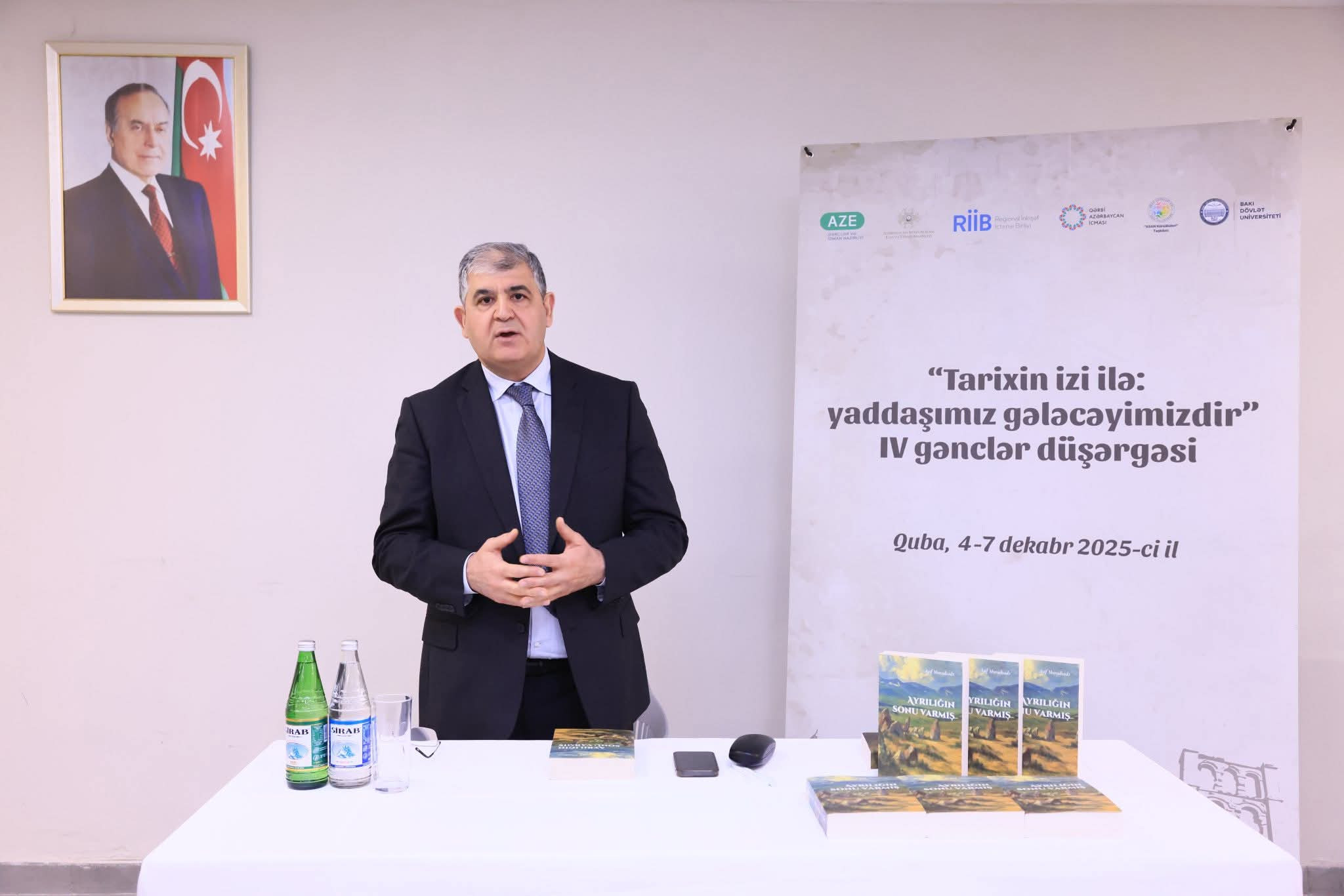 “Ayrılığın sonu varmış” tarixi romanının təqdimatı keçirilib