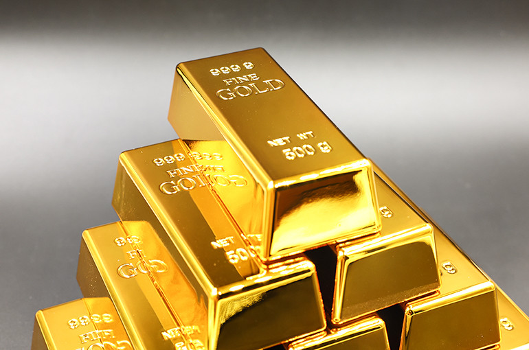 Tarixdə ilk dəfə qızılın unsiyası 4 400 dolları keçib