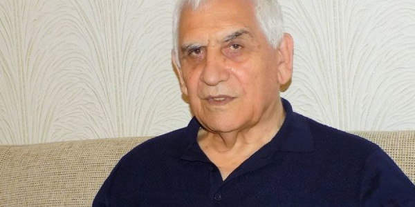 Xalq şairi Nəriman Həsənzadənin dostu: Səhhətində irəliləyiş hiss olunur