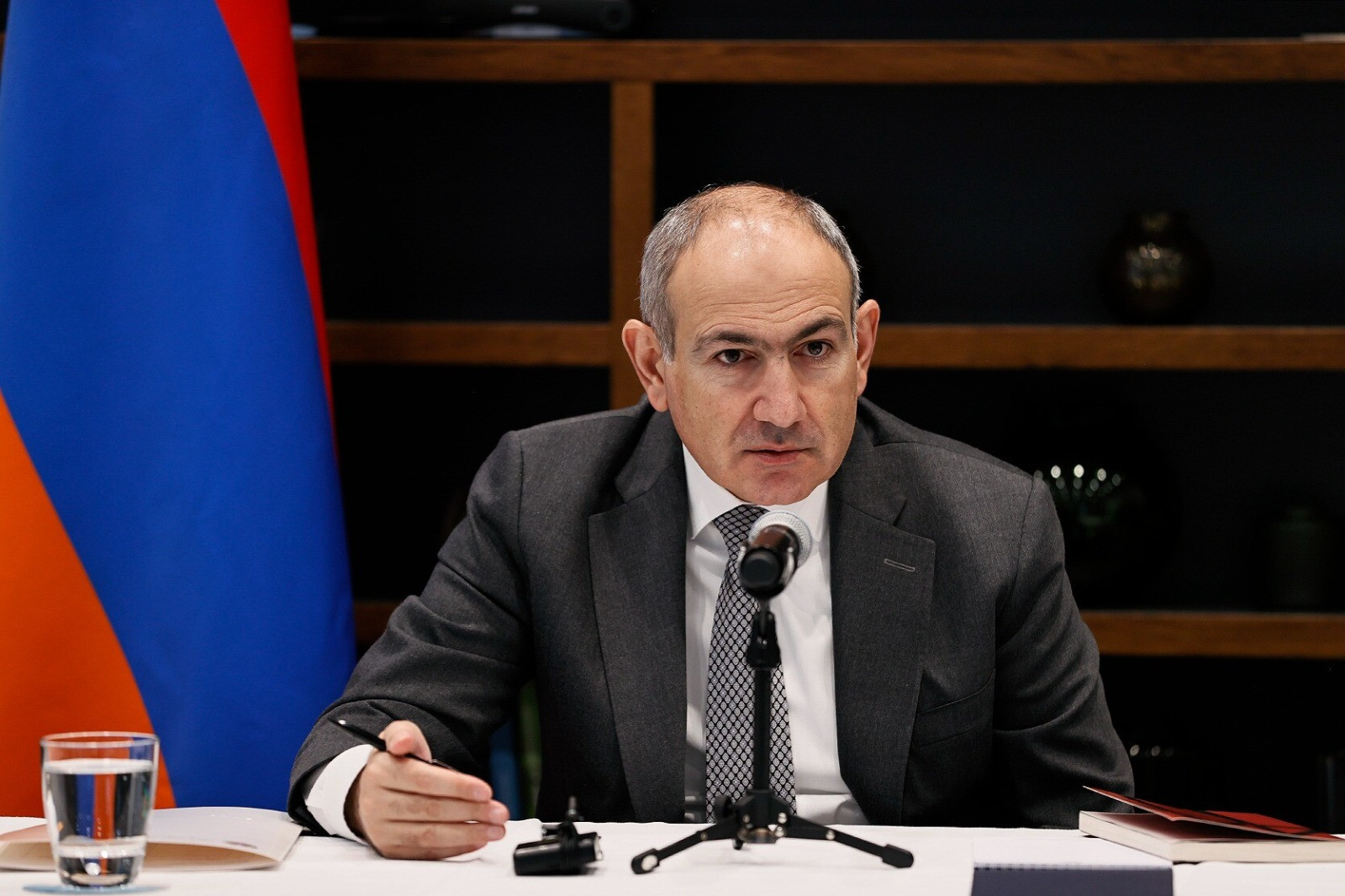 Paşinyan Rusiyadan Ermənistan–Naxçıvan dəmir yolu stansiyasının bərpasını tələb etdi