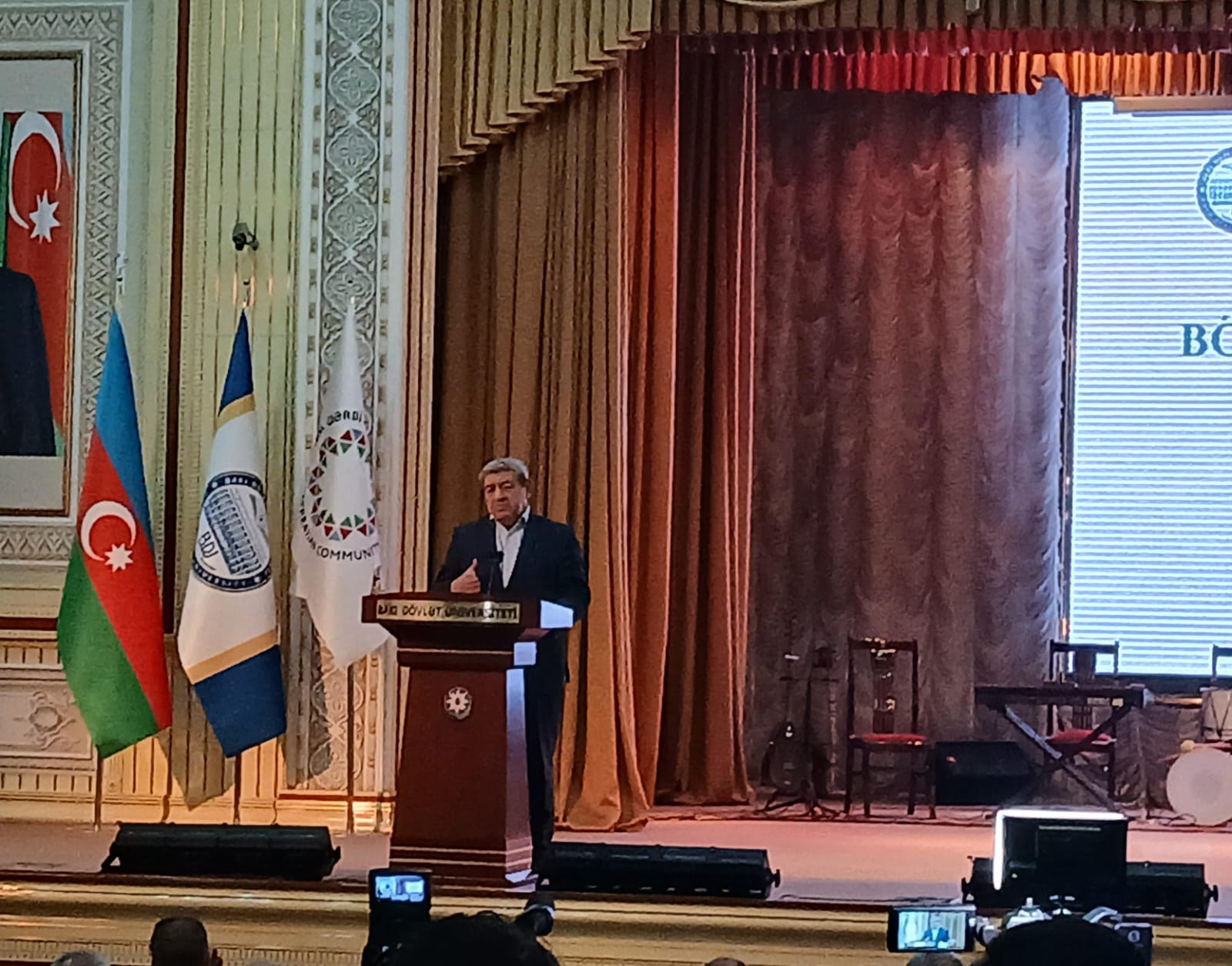 Nizami Cəfərov: