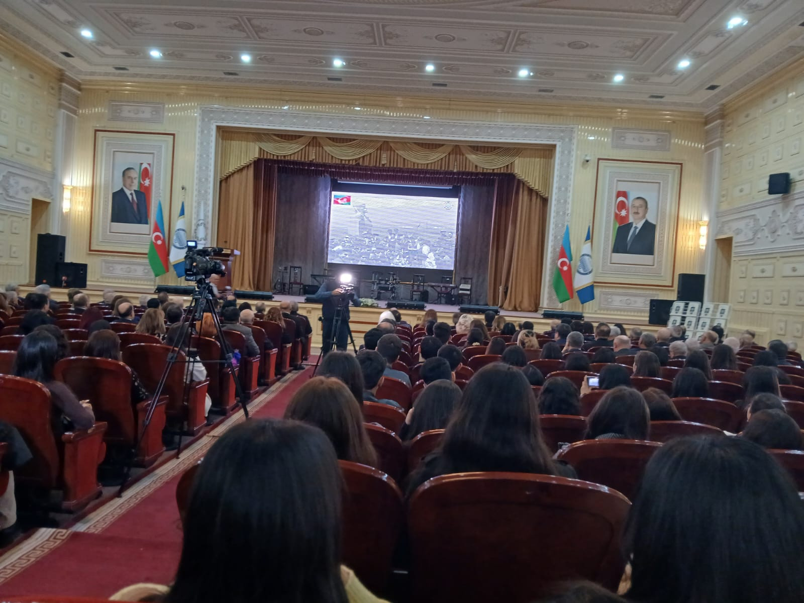 BDU-da Qərbi Azərbaycana həsr olunmuş kitabın birinci cildinin təqdimatı keçirilib