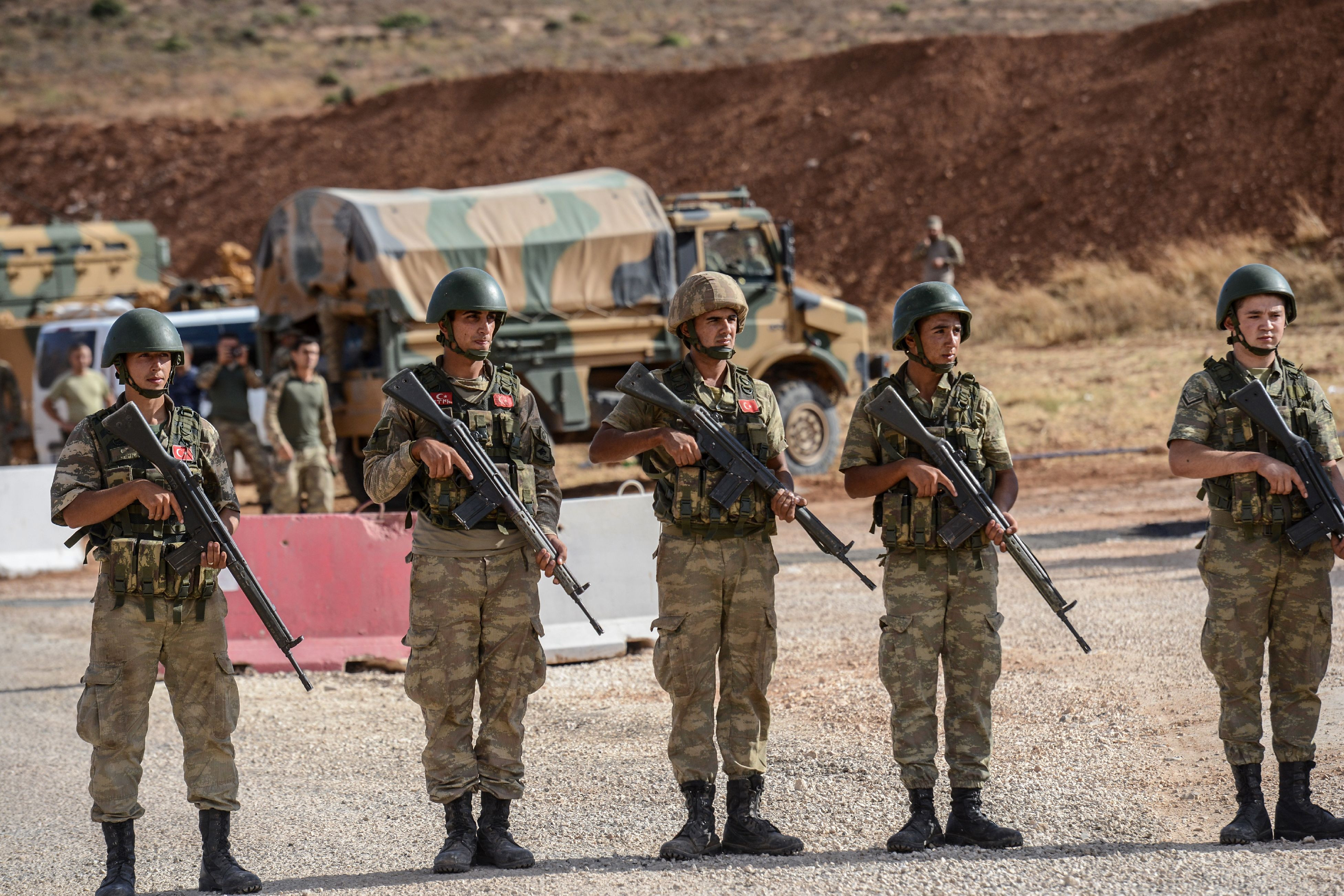 Türkiyə hərbçilərinin Liviyada qalma müddəti uzadıldı