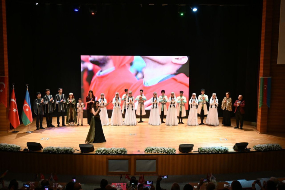Kayseri şəhərində Azərbaycan incəsənət ustalarının iştirakı ilə konsert təşkil edilib