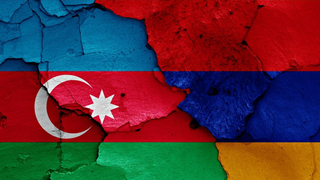 Azərbaycan Ermənistana neft qatarı ilə girdi