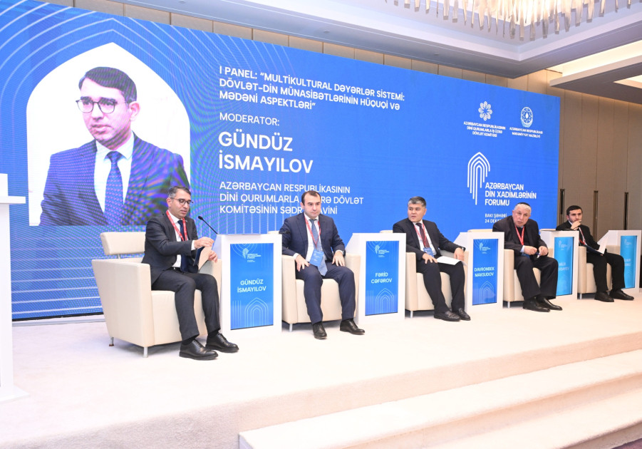 Azərbaycan Din Xadimlərinin II Forumu işini panel müzakirələrlə davam etdirib