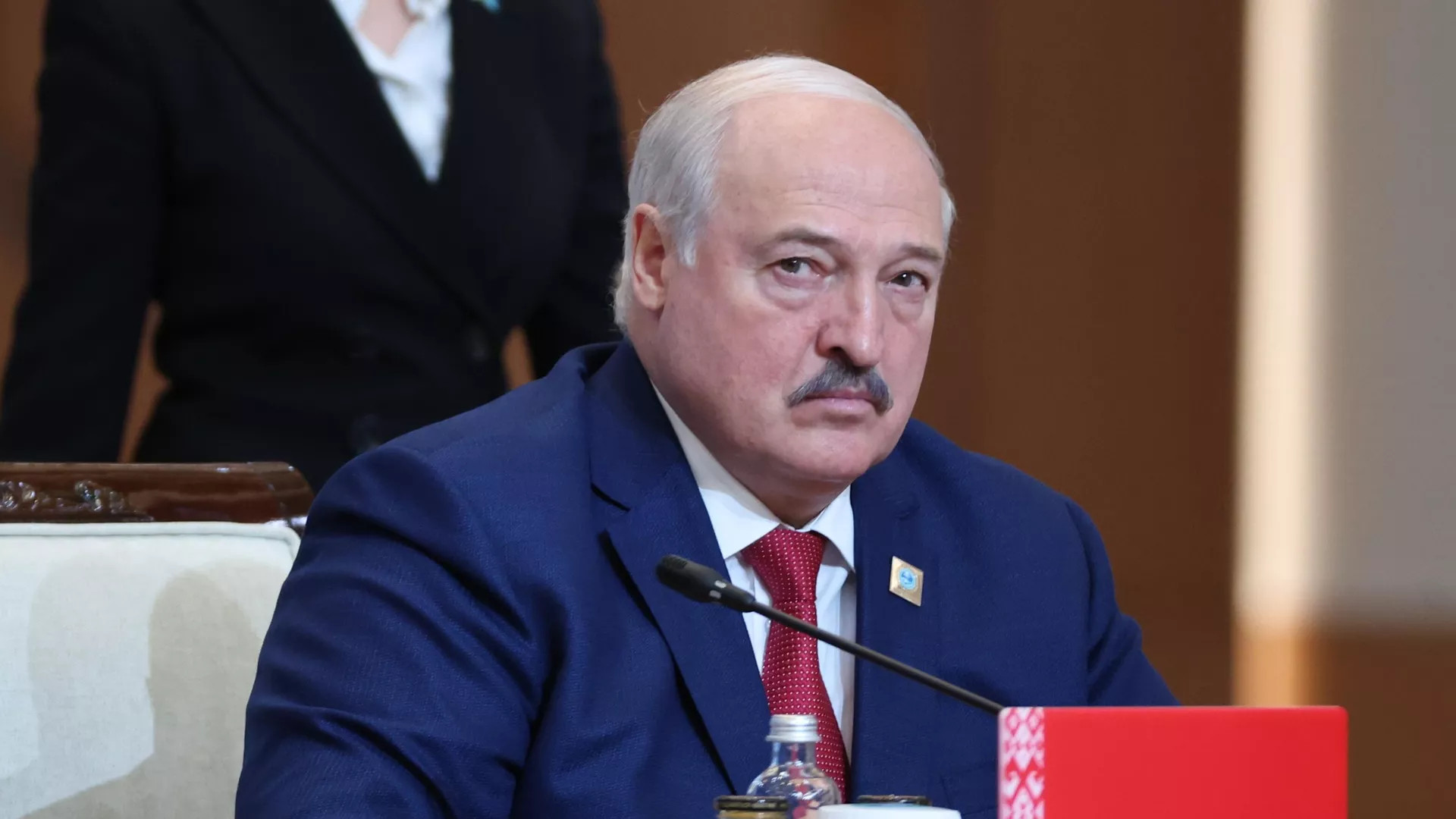 Minskdə görüş zamanı Lukaşenkoya arıqlama preparatı təklif olunub