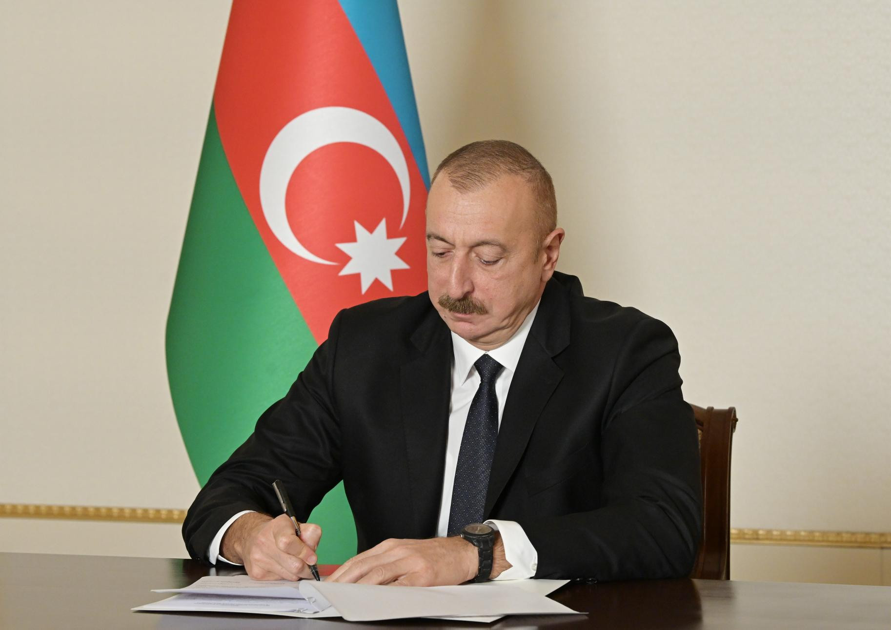 Prezident Azərbaycanla Türkiyə arasında hərbi təhlükəsizliyin gücləndirilməsinə dair anlaşma memorandumunu təsdiqləyib