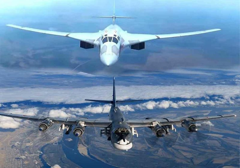 NATO Britaniya üzərində uçan Rusiya nüvə bombardmançılarını izləyir