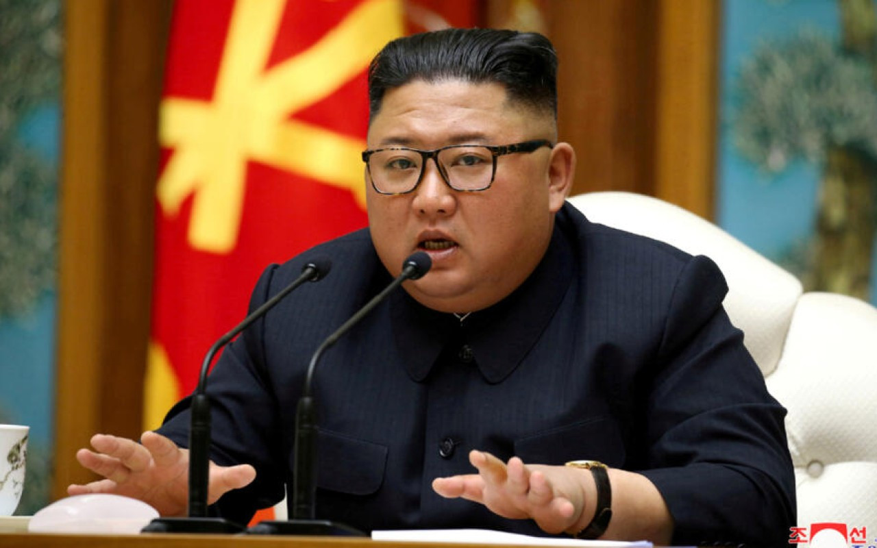 Kim Çen İn uzaqmənzilli strateji qanadlı raketlərin buraxılışını izləyib