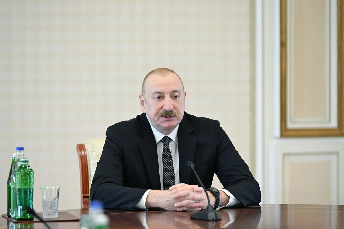 İlham Əliyev TDT-yə üzv dövlətlərin hökumət başçılarının görüşünün iştirakçılarını qəbul edib -