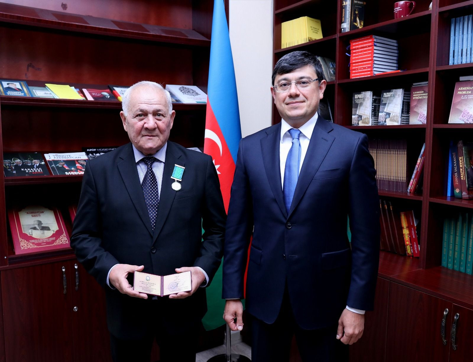 Akif Alaferdova “Tərəqqi” medalı təqdim olunub