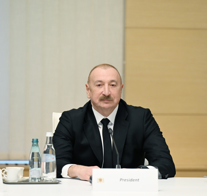 Azərbaycan Prezidenti: Nəqliyyat dəhlizlərinin genişləndirilməsi istiqamətində işlər aparılır