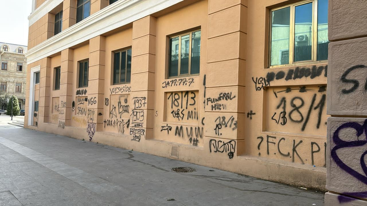 Nə istəyirsiniz Bakıdan???