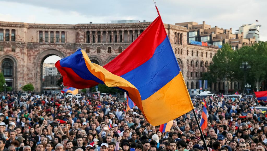 Ermənistanda mümkün seçkilərlə bağlı sorğu nəticələri açıqlanıb