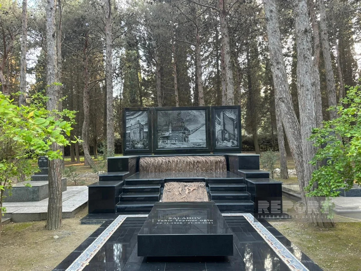 Tahir Salahovun qəbirüstü abidəsi ucaldılıb