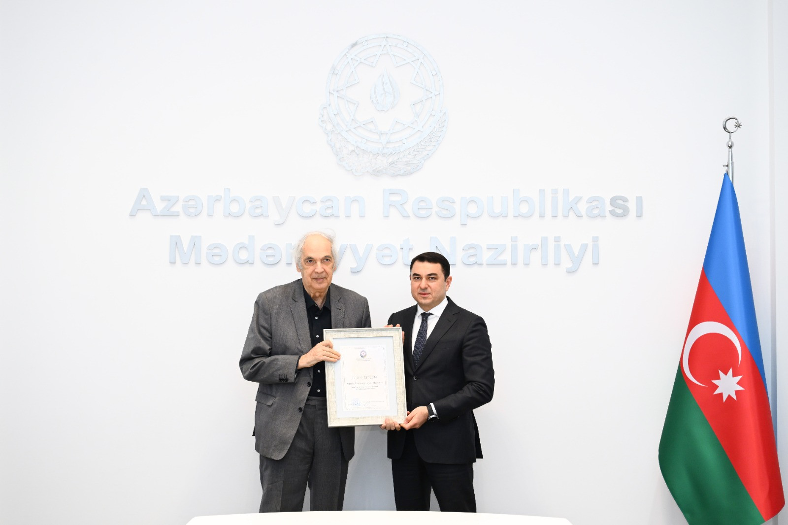 Ramiz Həsənoğlu Mədəniyyət Nazirliyinin "Fəxri diplomu" ilə təltif olunub