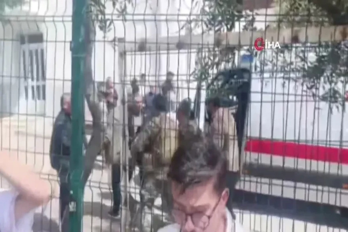 Türkiyədə məktəbə silahlı hücum olub