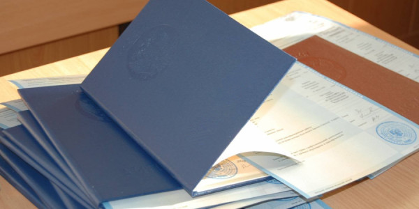 Ali təhsil pilləsində məzunlara elektron diplomların verilməsinə başlanılıb