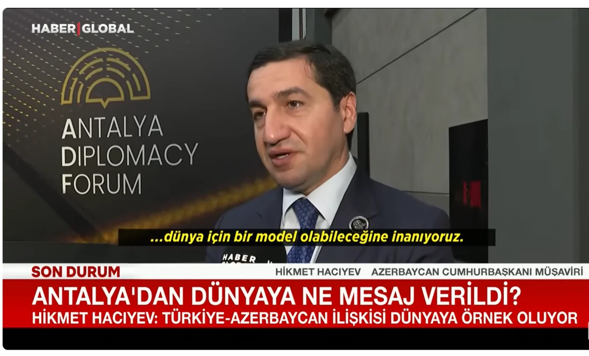 Hikmət Hacıyev: Ermənistanın Konstitusiyasında ərazi iddialarına son qoyulduqdan sonra sülh sazişi imzalana bilər