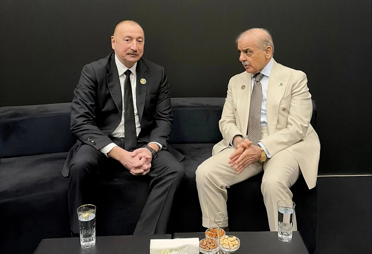İlham Əliyev Antalya Diplomatiya Forumu çərçivəsində Pakistanın Baş naziri ilə görüşüb
