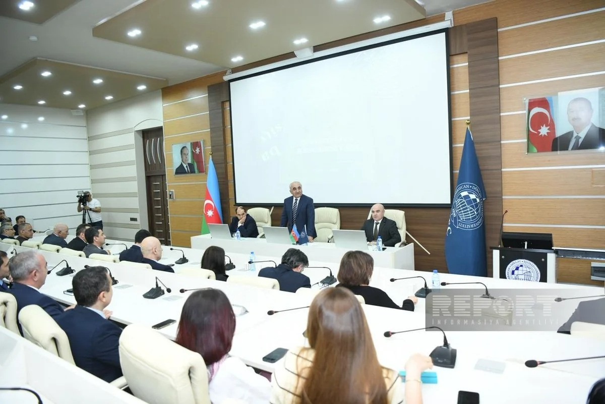“Azərbaycan iqtisadiyyatının investisiya absorbsiyası”  kitabının təqdimat mərasimi keçirilib