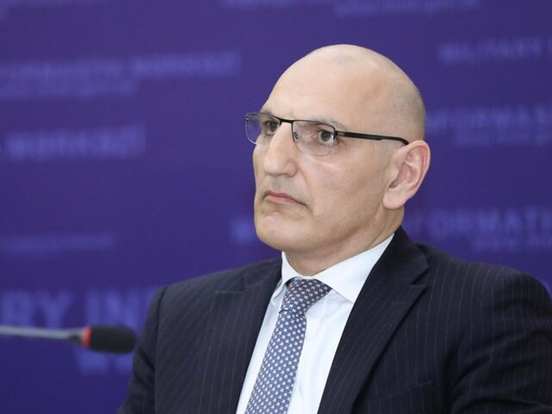 Elçin Əmirbəyov "Euro" jurnalına müsahibə verib