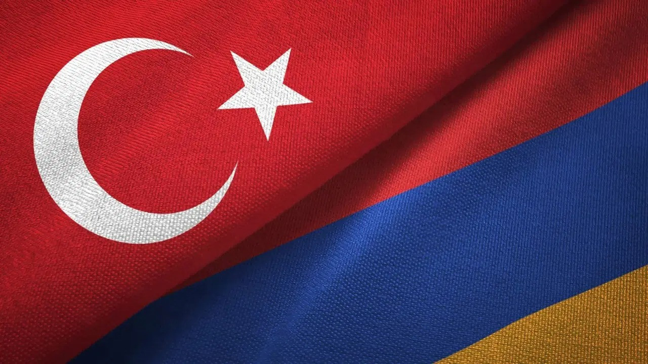Ermənistan Təhlükəsizlik Şurasının katibi keçmiş Türkiyə lideri ilə görüşüb
