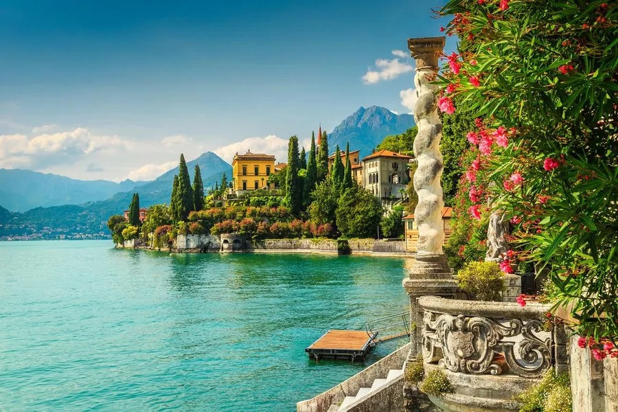 Milyonlarla turistin getdiyi Komo gölü haqqında bilinməyənlər