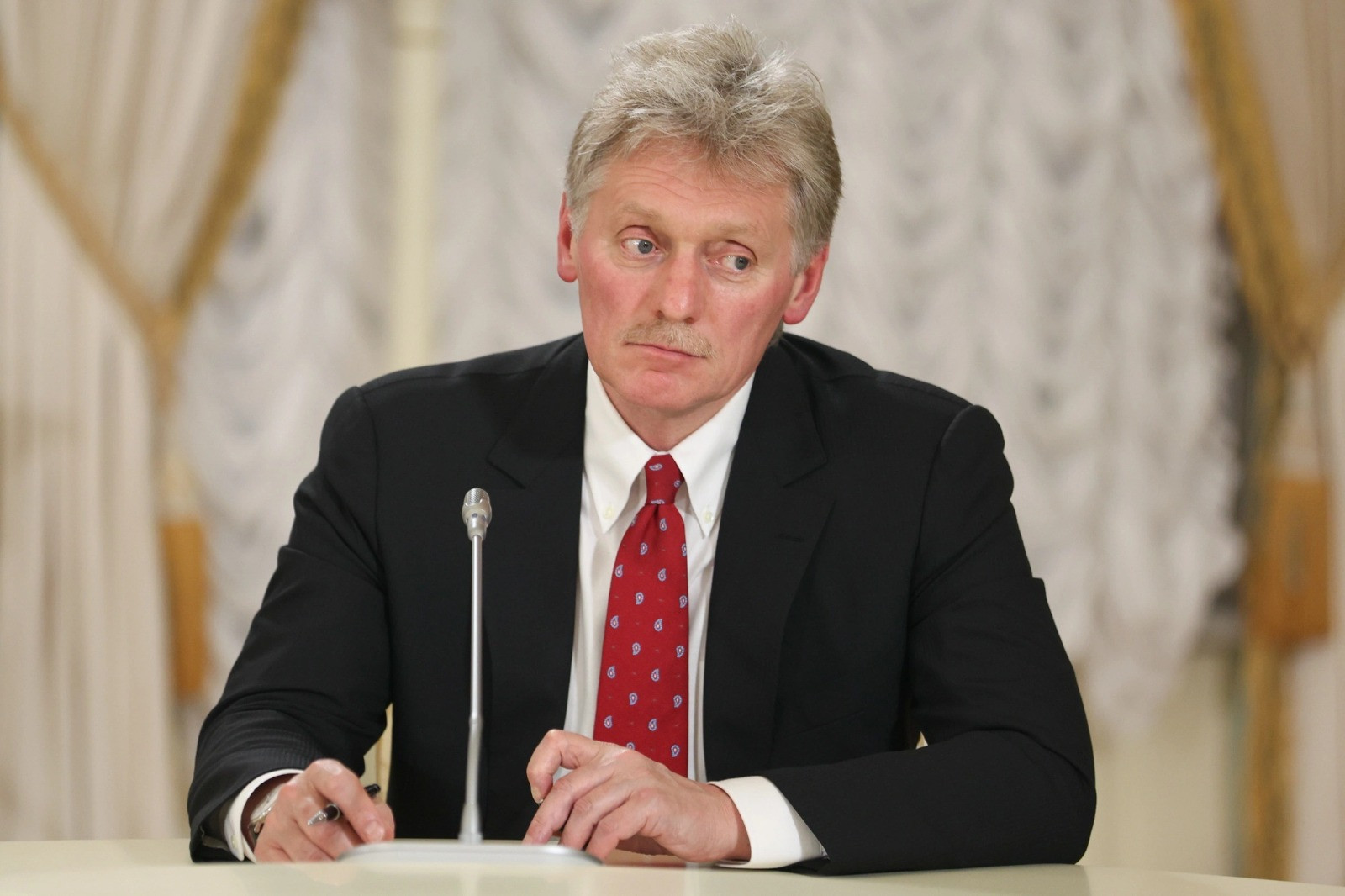 Peskov Ukrayna ilə danışıqların Azərbaycanda keçirilmə ehtimalına münasibət bildirdi