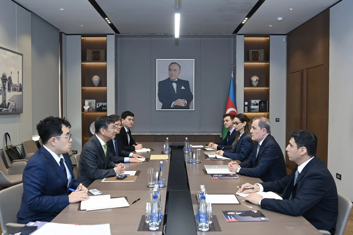 Ceyhun Bayramov Koreya rəsmisini bölgədəki sülh prosesi barədə məlumatlandırıb