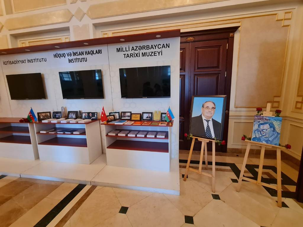 Görkəmli dilçi alim Tofiq Hacıyevin 90 illik yubileyi qeyd olunub