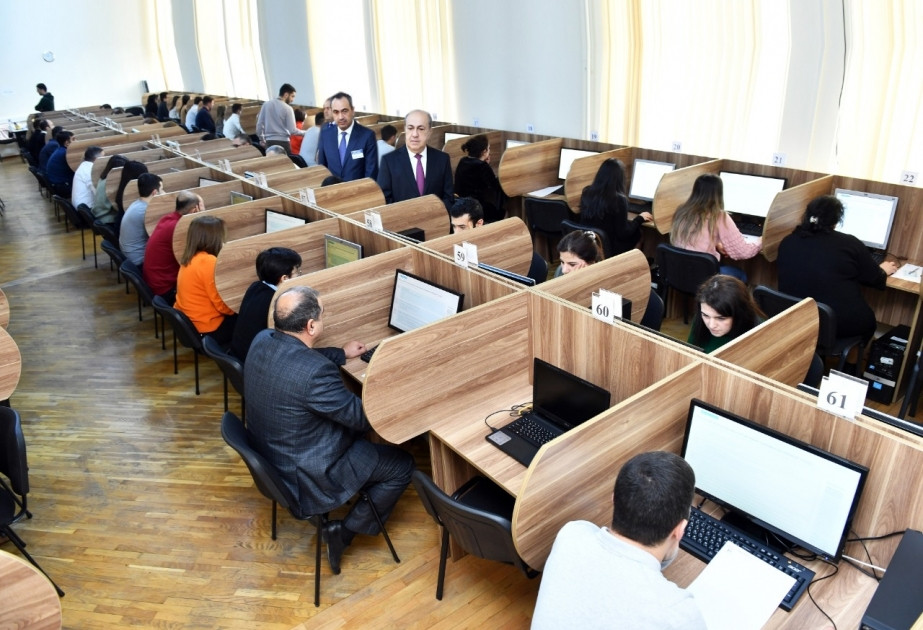 Ədliyyə orqanlarına qulluğa qəbulla bağlı test imtahanı keçirilib