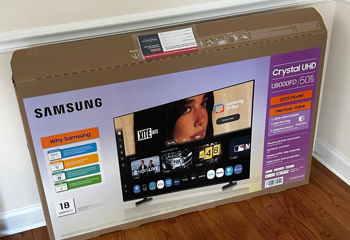 Dua Lipa "Samsung"u məhkəməyə verdi