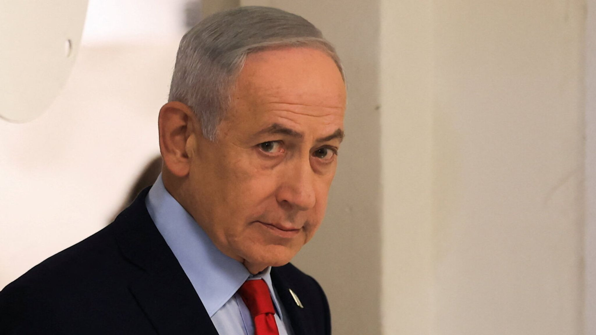 BƏƏ Netanyahunun gizli səfərinin sızmasına görə İsrailə nota göndərdi