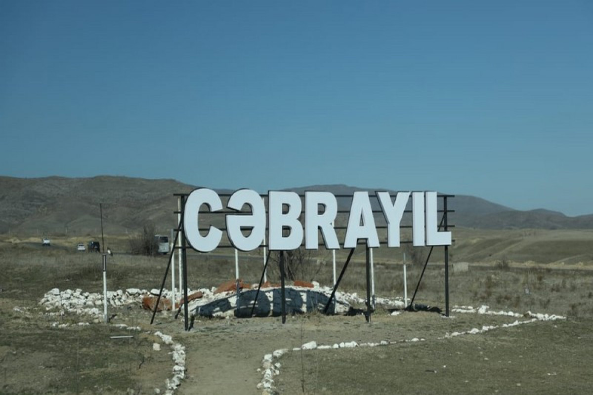 Növbəti köç karvanı Şükürbəyli kəndinə çatıb