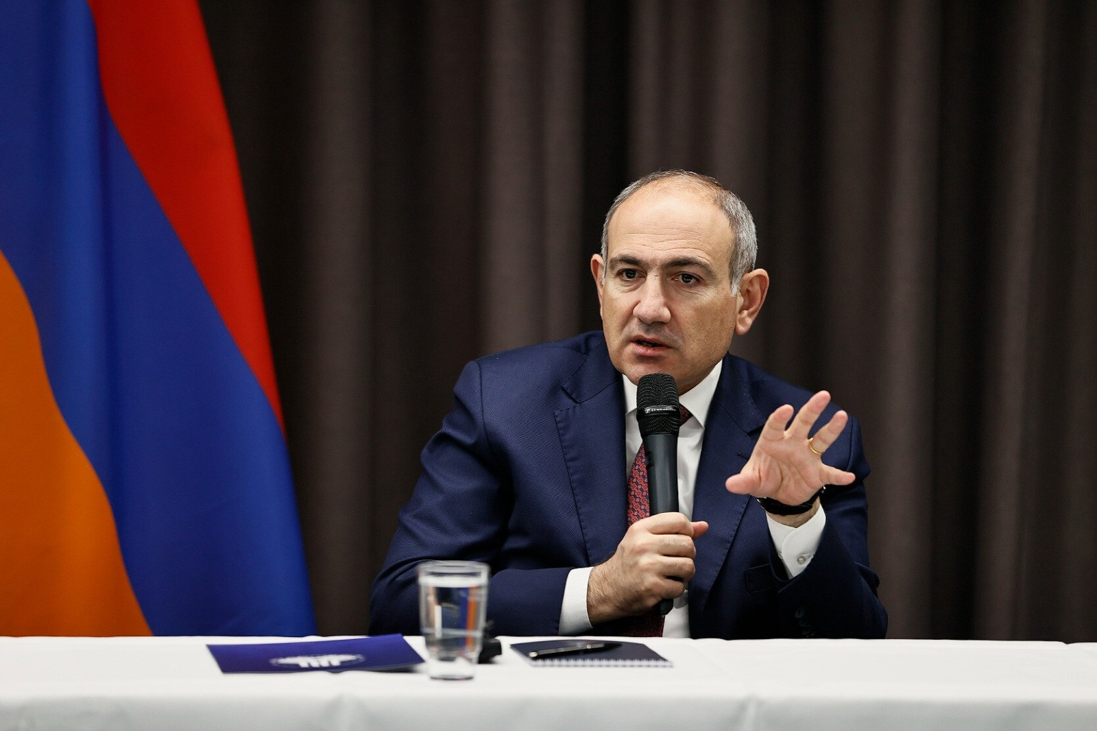 Paşinyan: Köçəryan və Karapetyana "diz çökdürəcəyəm"