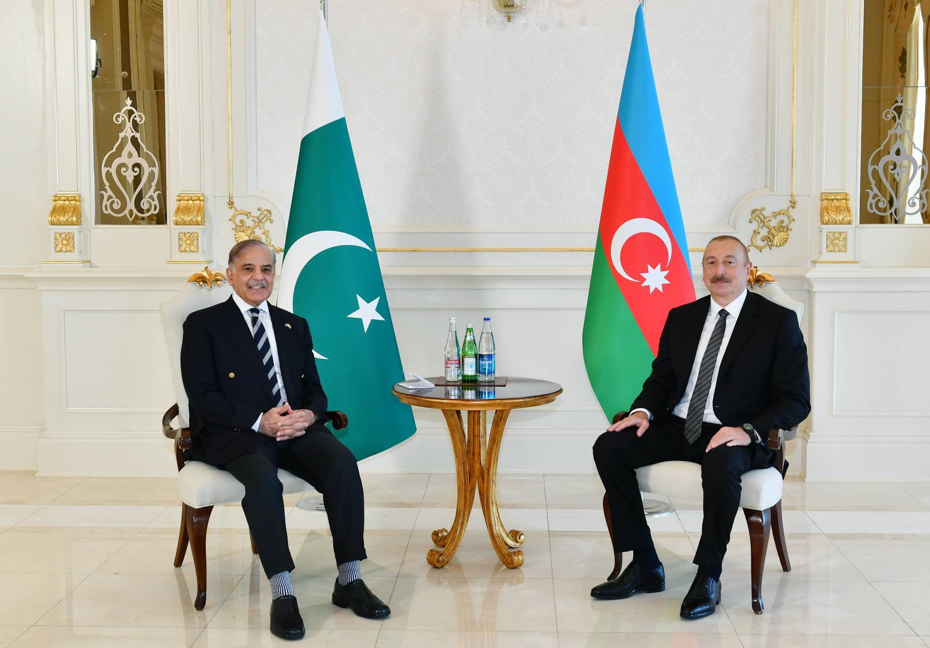 Şahbaz Şərif İlham Əliyevi təbrik edib