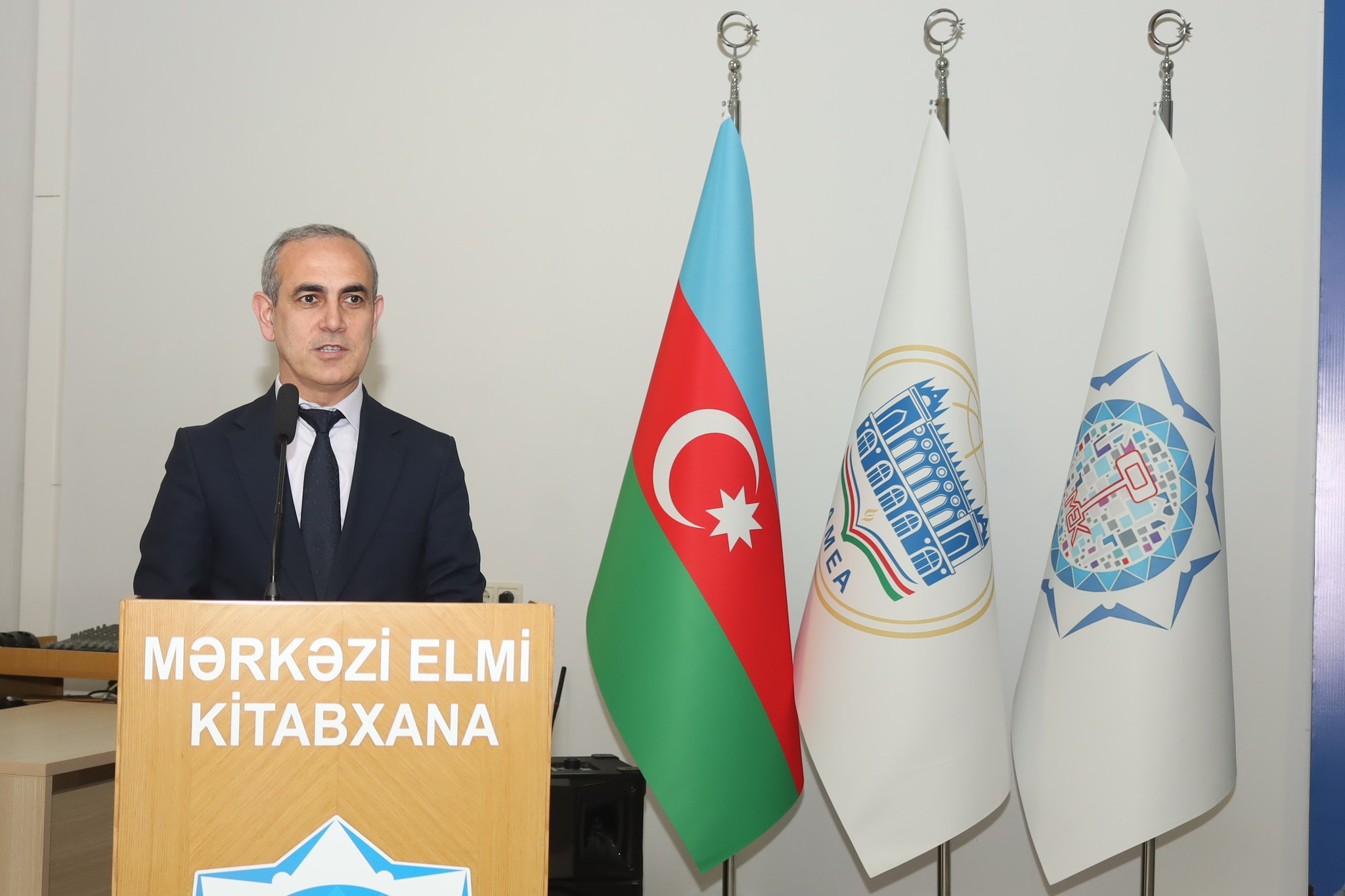 MEK-də istehsalat təcrübəsini başa vurmuş tələbələrlə görüş keçirilib