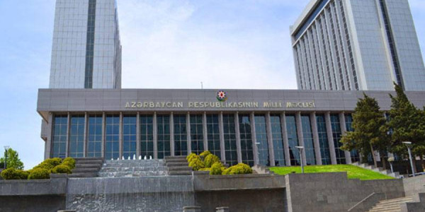 Parlamentin növbədənkənar iclasında bu məsələlər müzakirə olunacaq -