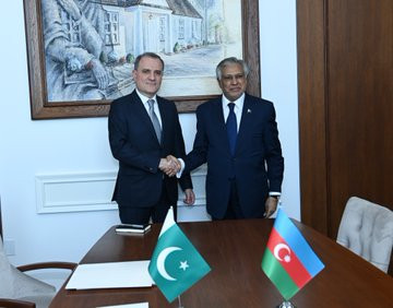 Azərbaycan və Pakistanın XİN rəhbərləri Yaxın Şərqdəki vəziyyəti müzakirə ediblər -