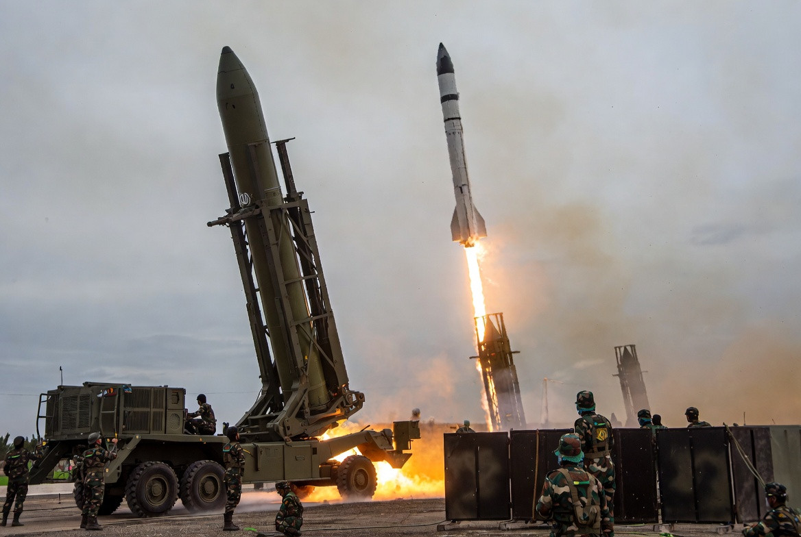 İranın raketi ABŞ bazasına düşdü: 5 əsgər yaralandı