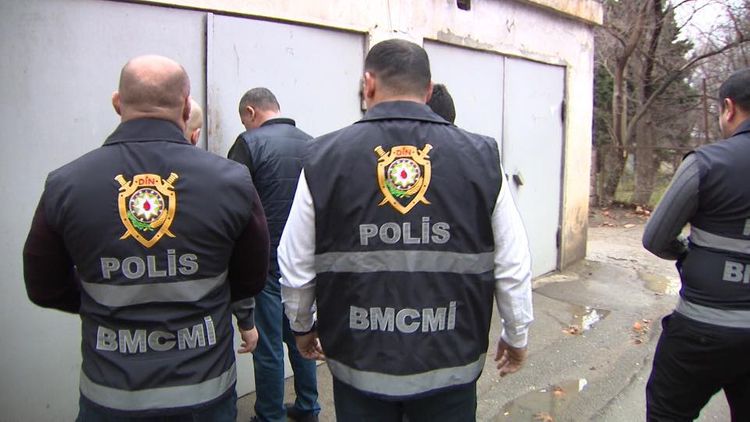 "Bandotdel"dən saxta araq istehsal edənlərə qarşı əməliyyat: 6 nəfər qandallandı - FOTOLAR
