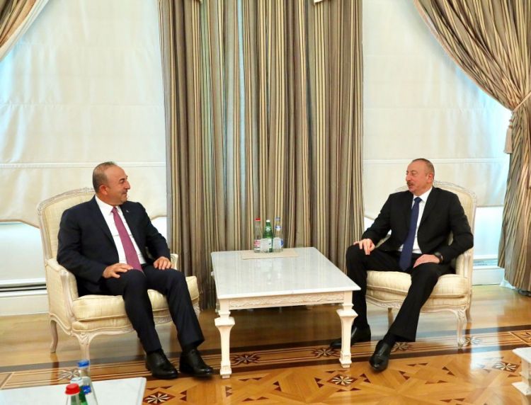 İlham Əliyev Davosda Mövlud Çavuşoğlu ilə görüşüb