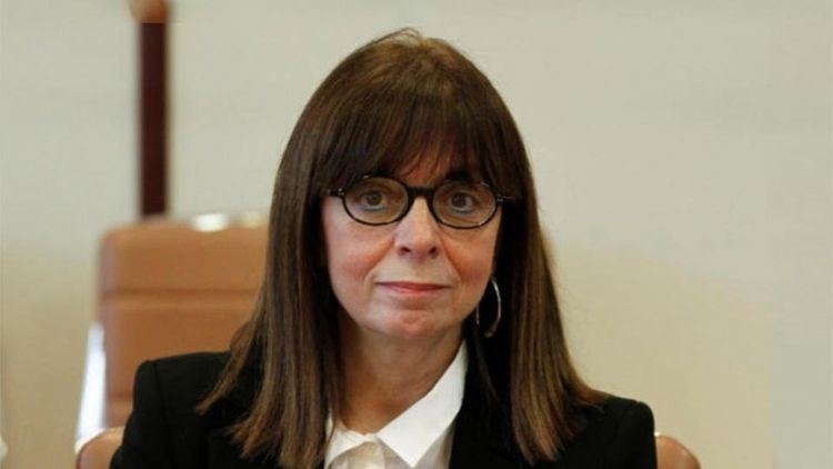 Yunanıstanda ilk dəfə qadın prezident seçilib