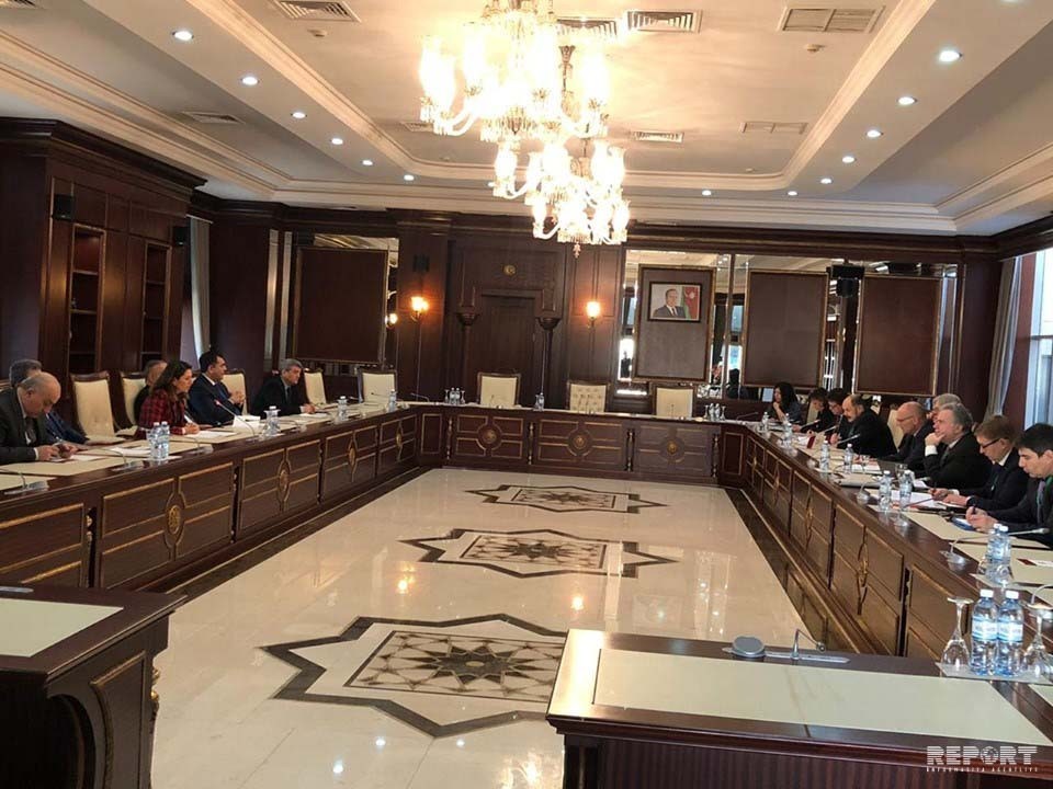 AŞPA nümayəndələri partiya sədrləri ilə bir araya gəldi - Seçki müzakirəsi + FOTO