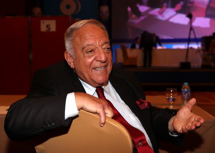 Beynəlxalq Ağırlıqqaldırma Federasiyasının prezidenti vəzifəsindən kənarlaşdırıldı - İttiham