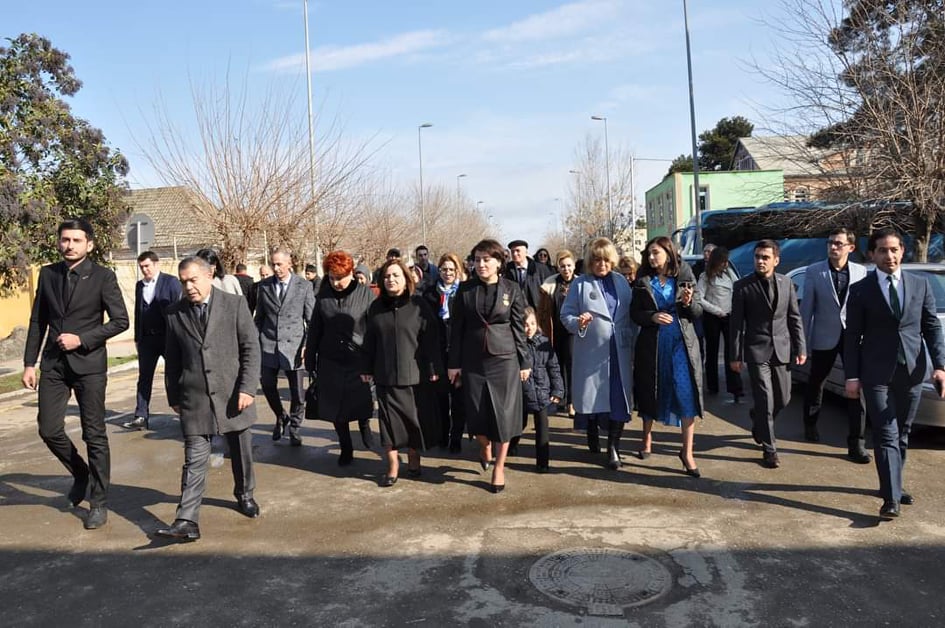 "XOCALI TARİXİN QAN YADDAŞI" adlı rəsm sərgisinin açılışı oldu - FOTO